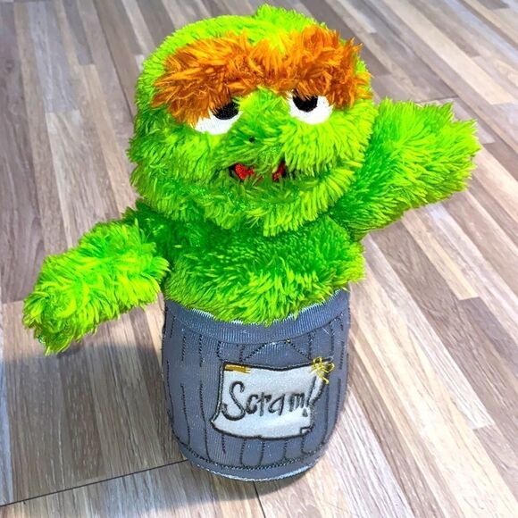 Sesame Street vintage lunch dinner plate Oscar the grouch plush eating buddy euc - Picture 2 of 7